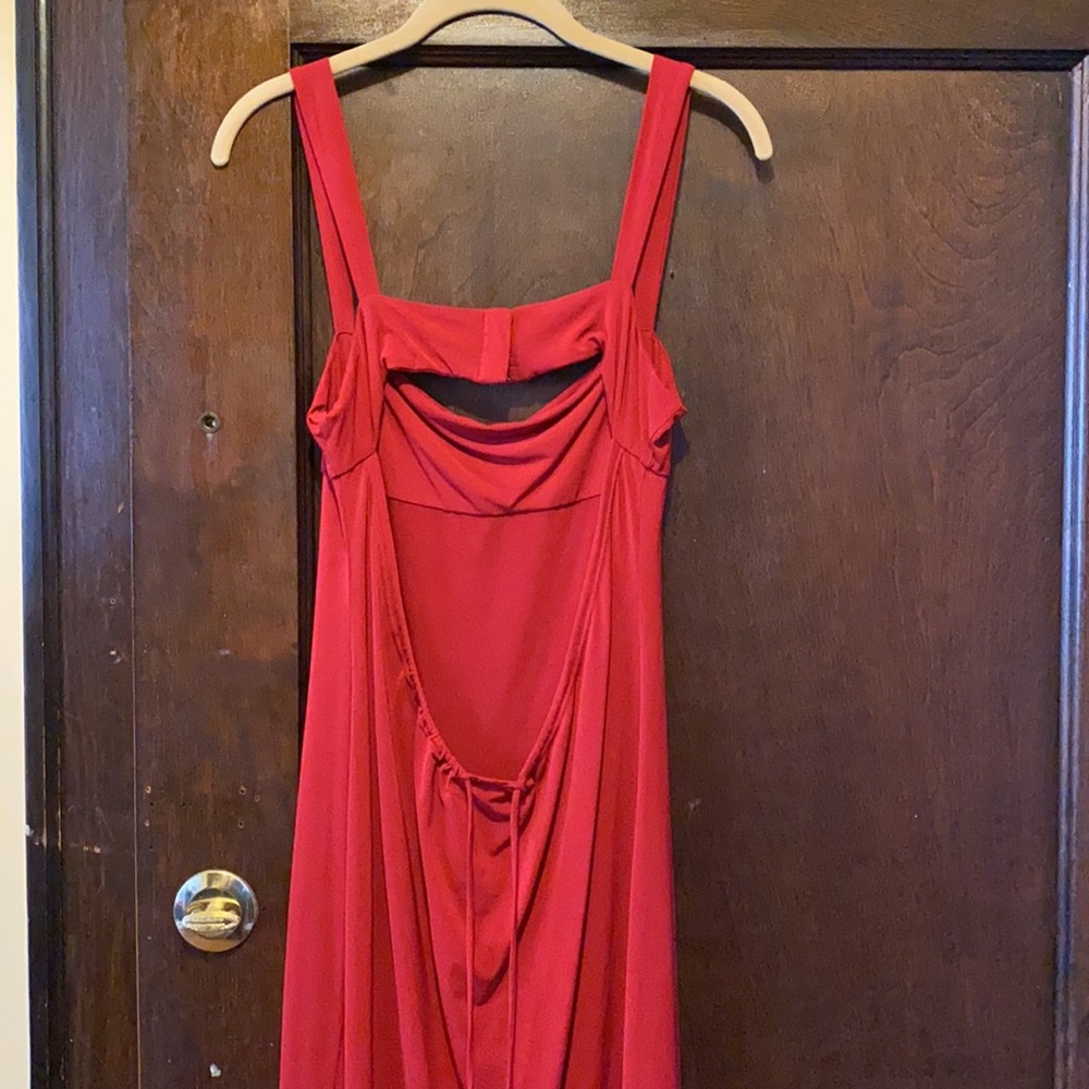 Red Dress - Picture 3 of 4